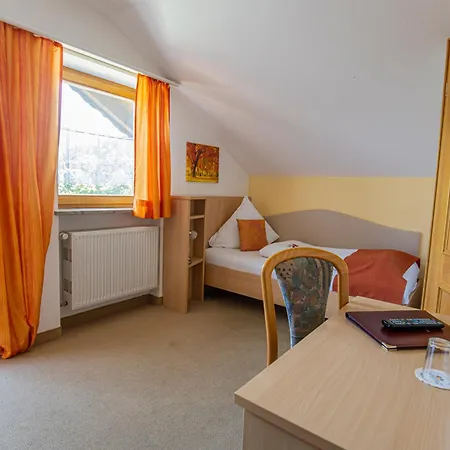 호텔 Land-gut-hotel Waldschaenke Altfraunhofen