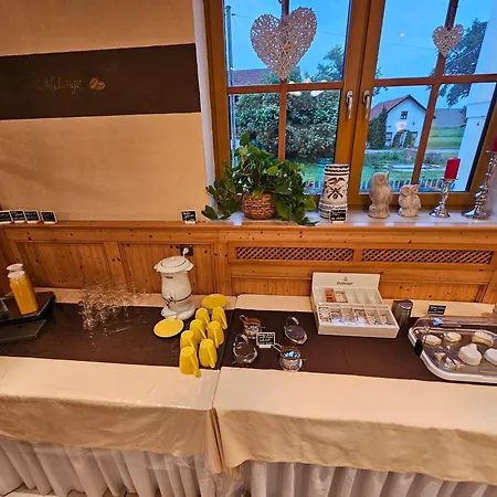 Land-gut-hotel Waldschaenke Altfraunhofen