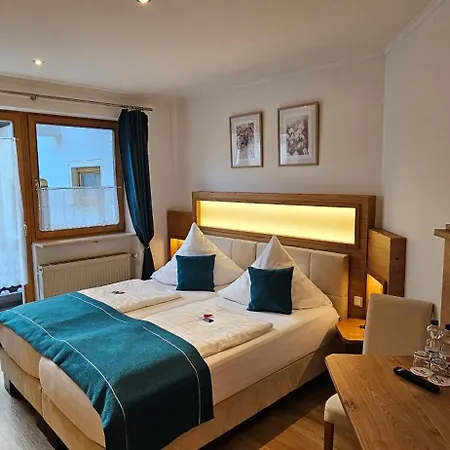 Land-gut-hotel Waldschaenke 호텔