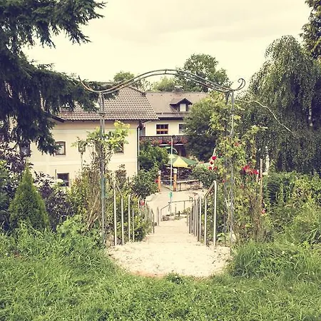 Land-gut-hotel Waldschaenke 호텔