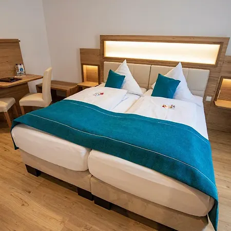 Land-gut-hotel Waldschaenke 2*